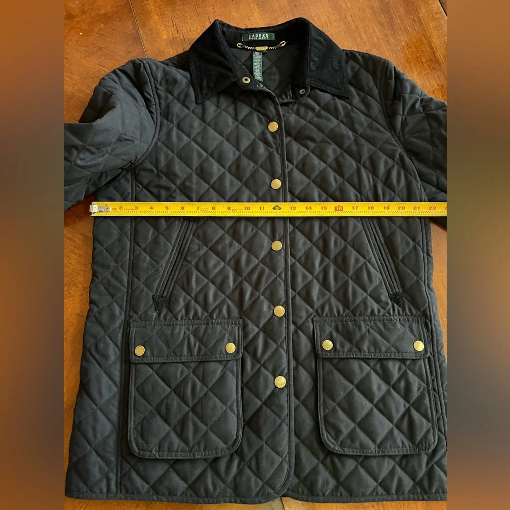 Lauren, Ralph Lauren quilted barn jacket with corduroy collar Large Like New - Picture 6 of 7